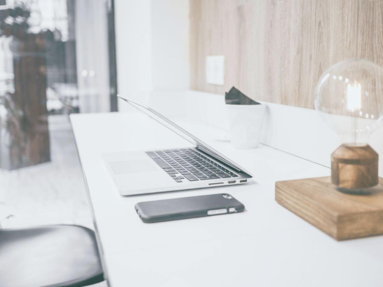 Team-Meeting zur Besprechung von Finanzstrategien